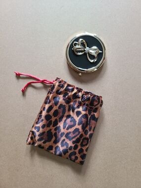 Vintage AVON Gold & Black Compact Mirror w/ pouch